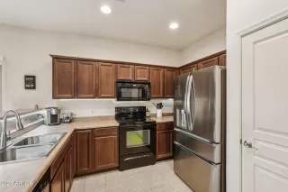 Photo #3: 6923436 Listing 