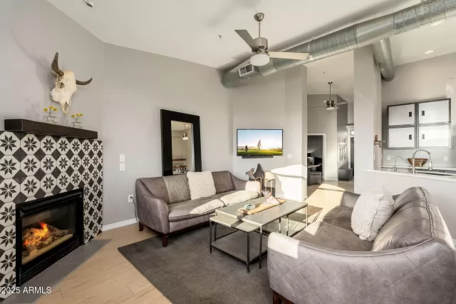 MLS: 6923441 Condo For Sale