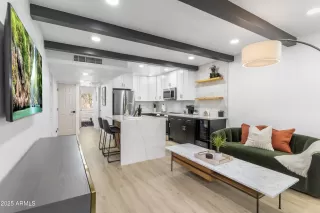 Photo #4: 6923471 Listing 