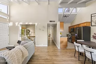 Photo #1: 6923498 Listing 