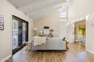 Photo #3: 6923498 Listing 