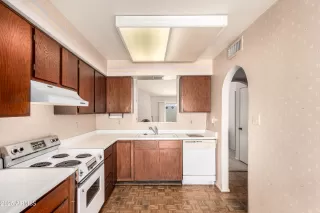 Photo #2: 6923542 Listing 