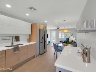 Photo #2: 6923565 Listing 