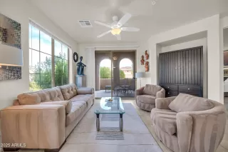 Photo #3: 6923572 Listing 