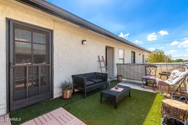 MLS: 6923579 Condo For Sale