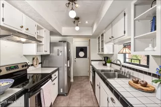 Photo #5: 6923579 Listing 