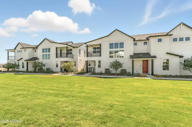 MLS: 6923591 Condo For Sale