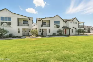 Photo #2: 6923591 Listing 