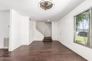 Photo #6: 6923609 Listing 