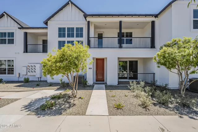 MLS: 6923684 Condo For Sale