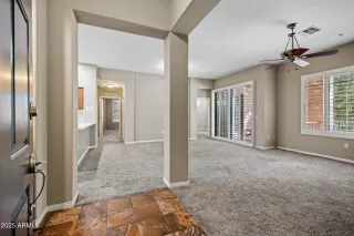 Photo #3: 6923853 Listing