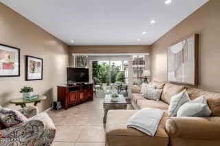 Photo #3: 6923913 Listing 