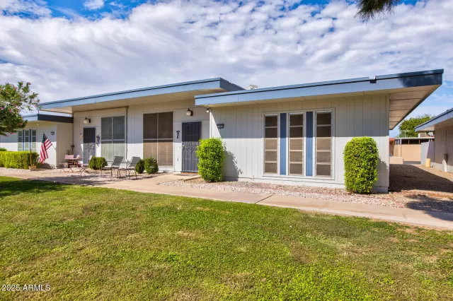 MLS: 6923915 Condo For Sale