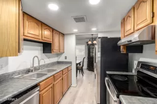 Photo #5: 6923949 Listing 