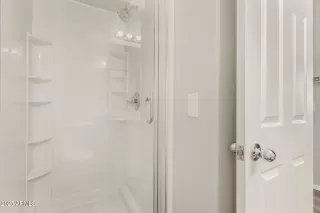 Photo #5: 6923971 Listing 