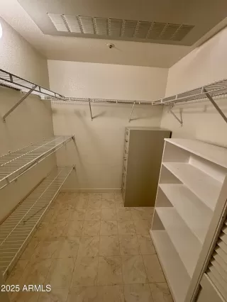 Photo #6: 6924026 Listing