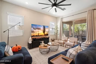 Photo #6: 6924102 Listing