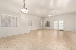 Photo #6: 6924147 Listing 