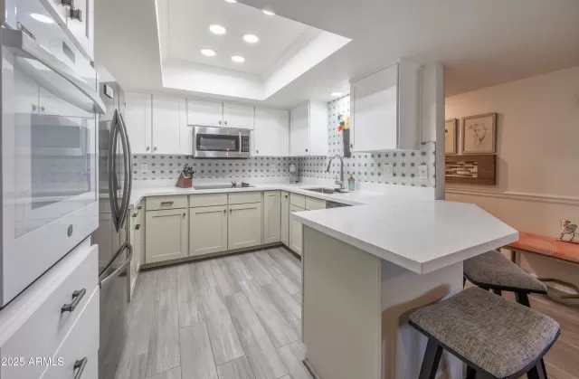 MLS: 6924149 Condo For Sale