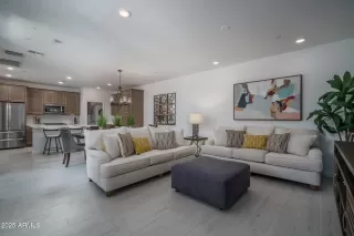 Photo #2: 6924237 Listing