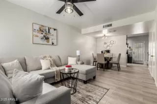 Photo #3: 6924265 Listing