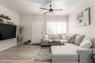 Photo #5: 6924265 Listing