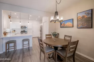 Photo #5: 6924332 Listing