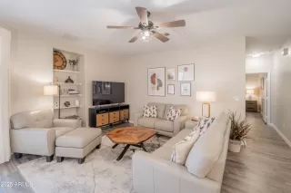 Photo #6: 6924332 Listing