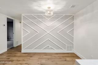 Photo #2: 6924350 Listing 