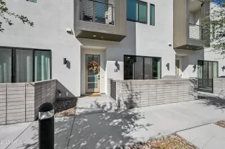 Click for more information on MLS # 6924374 : 5151 N 13TH PLACE#19 More Details about MLS # 6924374 : 5151 N 13TH PLACE#19