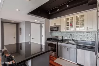 Photo #6: 6924384 Listing 