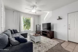 Photo #3: 6924435 Listing 