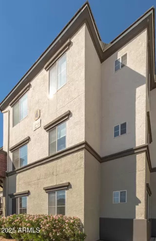 Photo #1: 6924627 Listing