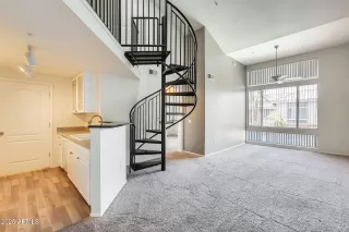 Photo #2: 6924645 Listing