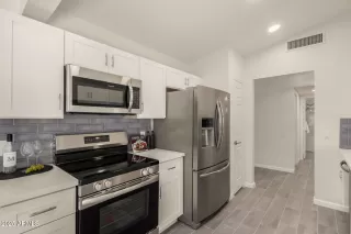 Photo #6: 6924660 Listing 