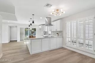 Photo #5: 6924711 Listing 