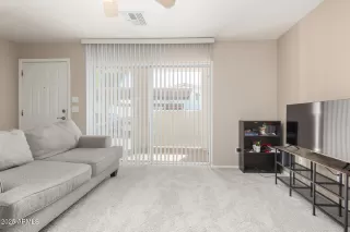 Photo #5: 6924855 Listing 