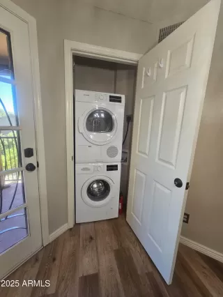 Photo #5: 6924864 Listing 