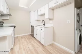 Photo #3: 6924867 Listing 