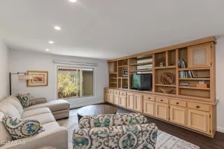 Photo #1: 6924938 Listing 