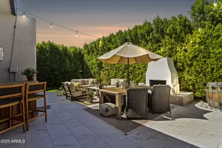 Photo #1: 6924943 Listing 