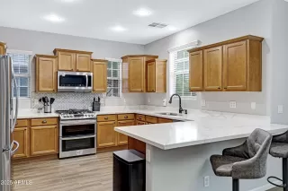 Photo #2: 6924953 Listing