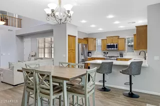 Photo #5: 6924953 Listing