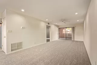 Photo #2: 6925015 Listing 