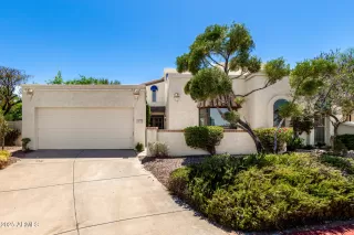 More Details about MLS # 6925024 : 4605 E EUCLID AVENUE