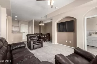 Photo #6: 6925028 Listing 