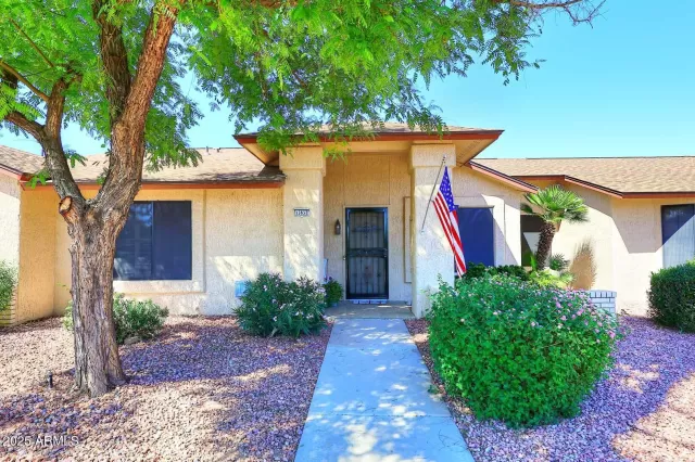 MLS: 6925078 Condo For Sale