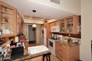 Photo #4: 6925078 Listing 