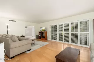 Photo #5: 6925080 Listing 