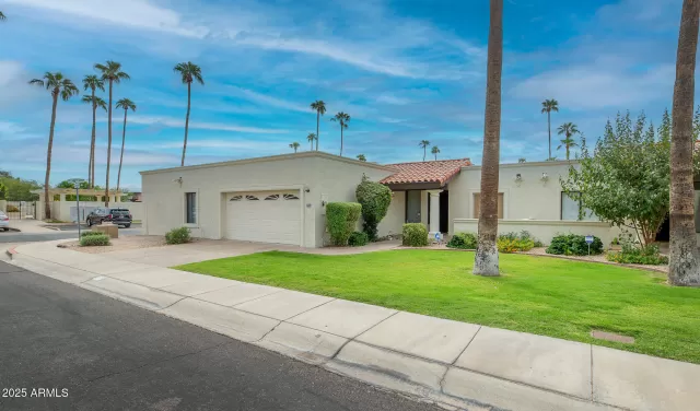 MLS: 6925098 Condo For Sale